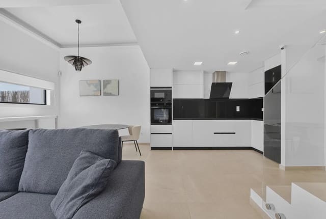 3 chambre Villa/Maison à vendre à El Raso, Guardamar del Segura avec piscine garage - 450 000 € (Ref: 10081767)