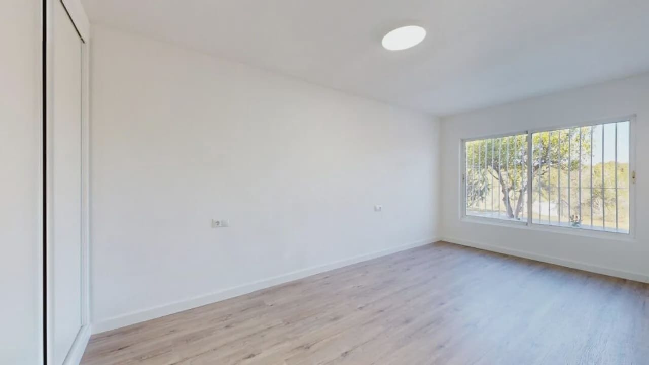 Apartamento de 2 habitaciones en Villamartin en venta con garaje - 199.000 € (Ref: 10086126)