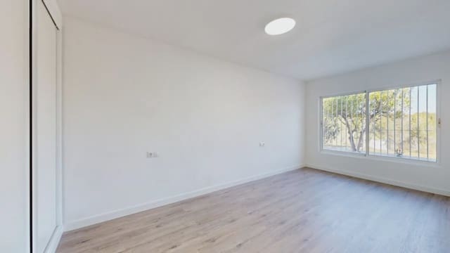 2 Zimmer Apartment zu verkaufen in Villamartin, Orihuela mit Garage - 199.000 € (Ref: 10086126)