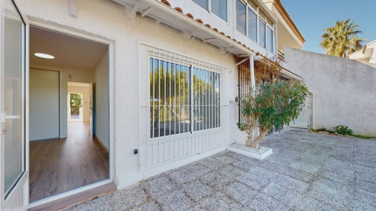 Apartamento de 2 habitaciones en Villamartin en venta con garaje - 199.000 € (Ref: 10086126)