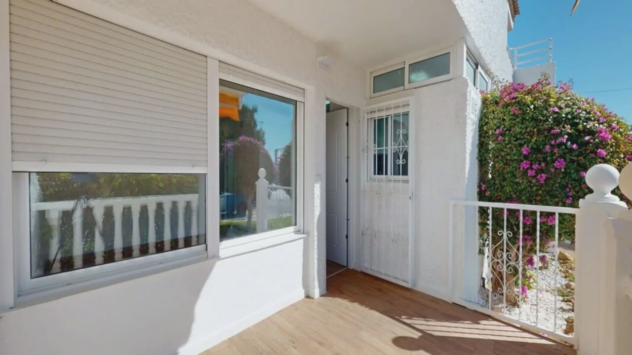 Apartamento de 2 habitaciones en Villamartin en venta con garaje - 199.000 € (Ref: 10086126)