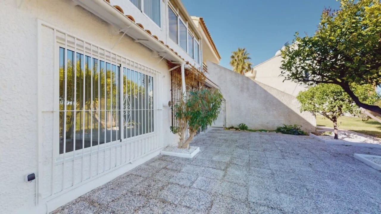 Apartamento de 2 habitaciones en Villamartin en venta con garaje - 199.000 € (Ref: 10086126)