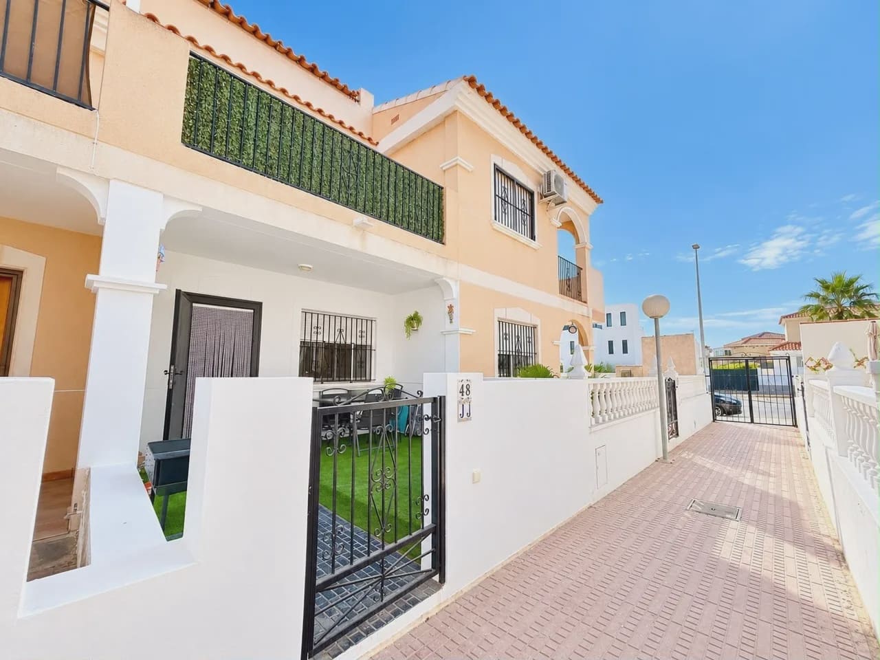 3 quarto Casa em Banda para venda em La Zenia com piscina garagem - 199 900 € (Ref: 10098282)