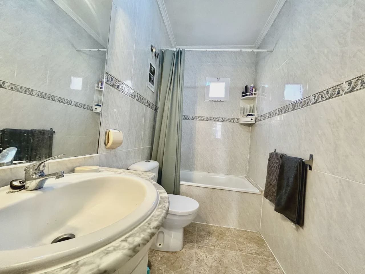 3 quarto Casa em Banda para venda em La Zenia com piscina garagem - 199 900 € (Ref: 10098282)