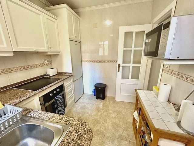 Casa de 3 habitaciones en La Zenia, Orihuela en venta con piscina garaje - 199.900 € (Ref: 10098282)