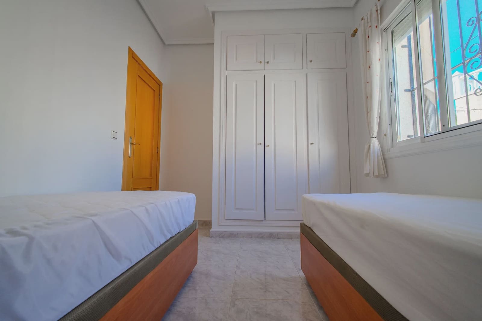 2 makuuhuone Huvila myytävänä paikassa Ciudad Quesada mukana uima-altaan - 245 000 € (Ref: 10099408)