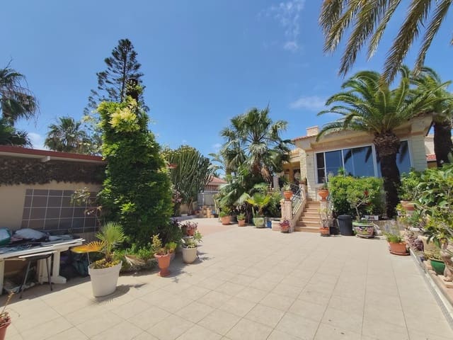3 slaapkamer Villa te koop in Ciudad Quesada, Rojales met zwembad garage - € 539.000 (Ref: 10102605)
