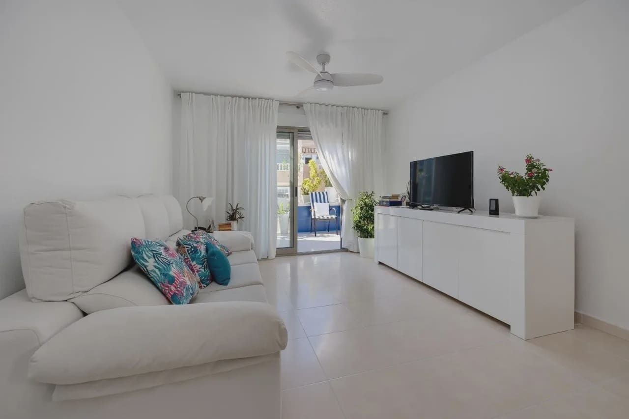 3 bedroom Villa for sale in Torrevieja with pool garage - € 329,000 (Ref: 10102606)