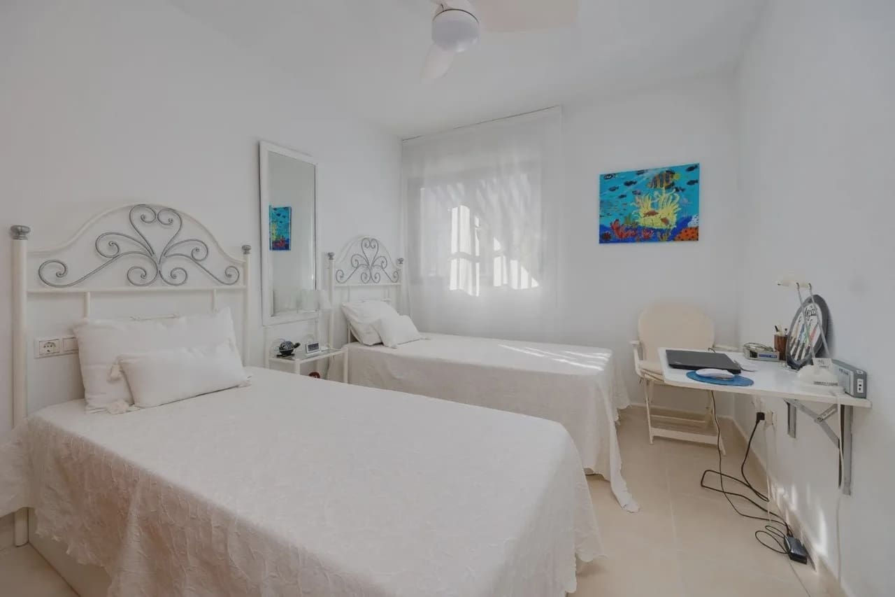 3 bedroom Villa for sale in Torrevieja with pool garage - € 329,000 (Ref: 10102606)