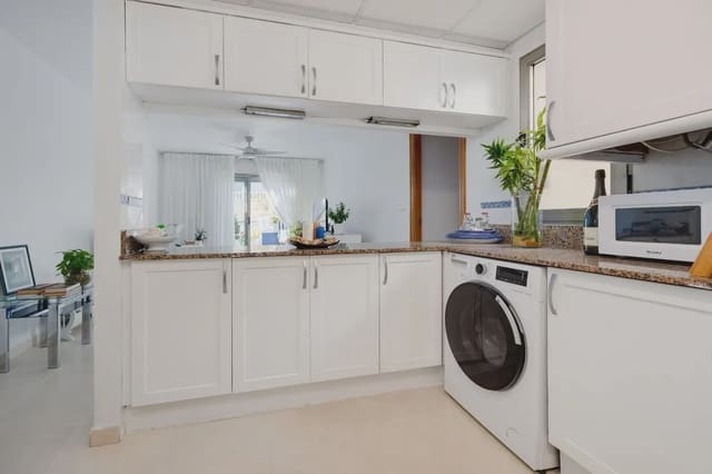 3 soverom Villa til salgs i Playa de los Locos, Torrevieja med svømmebasseng garasje - € 329 000 (Ref: 10102606)