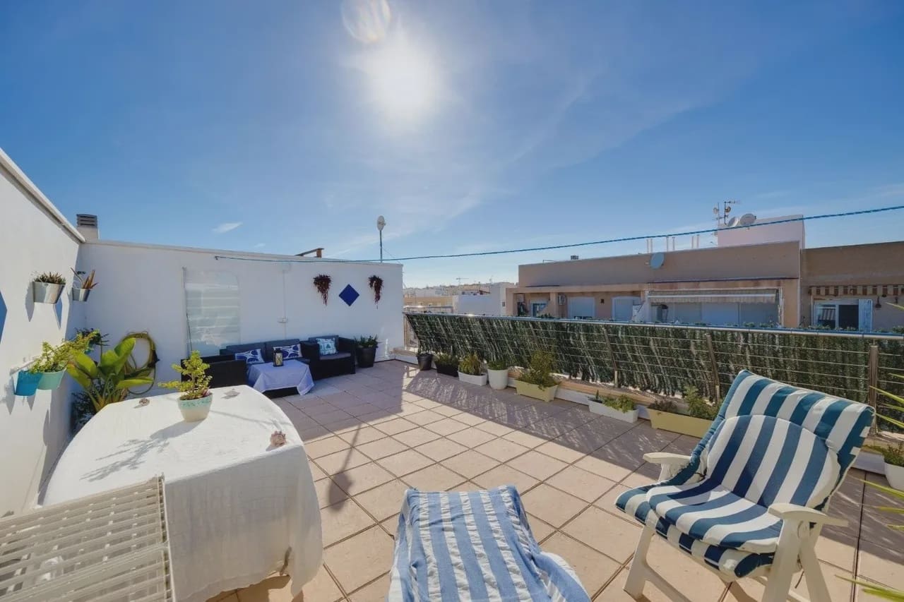 3 bedroom Villa for sale in Torrevieja with pool garage - € 329,000 (Ref: 10102606)