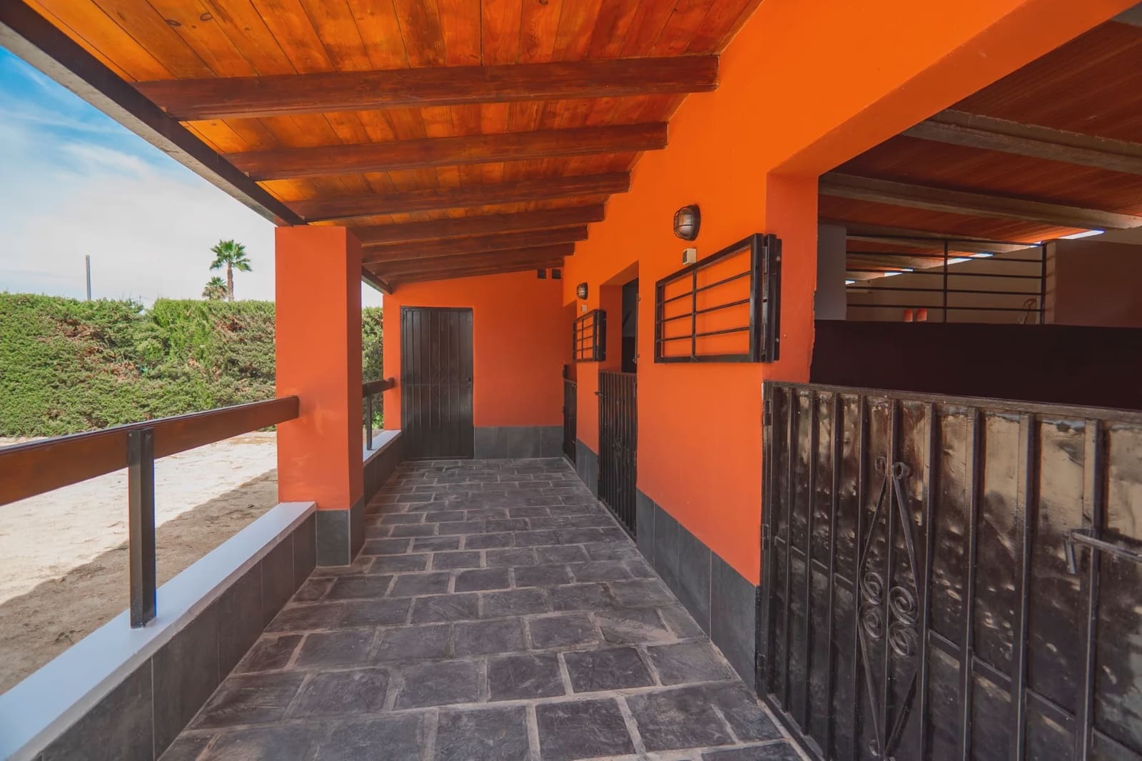 6 slaapkamer Villa te koop in Heredades met zwembad garage - € 595.000 (Ref: 10102607)