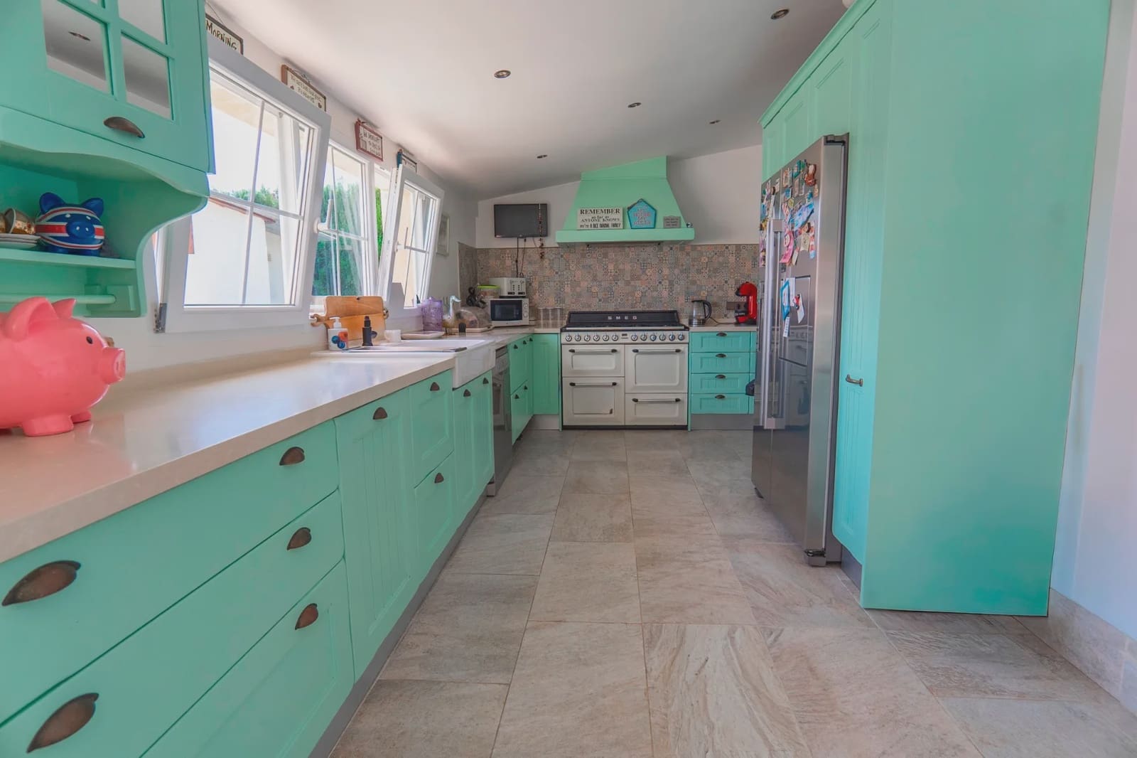 6 slaapkamer Villa te koop in Heredades met zwembad garage - € 595.000 (Ref: 10102607)