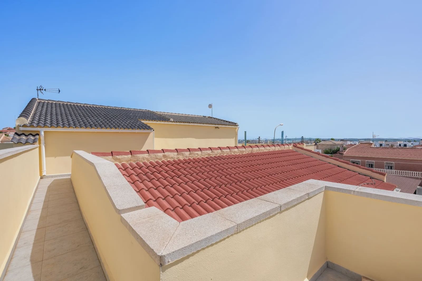 5 quarto Moradia para venda em Ciudad Quesada com piscina garagem - 595 000 € (Ref: 10102608)