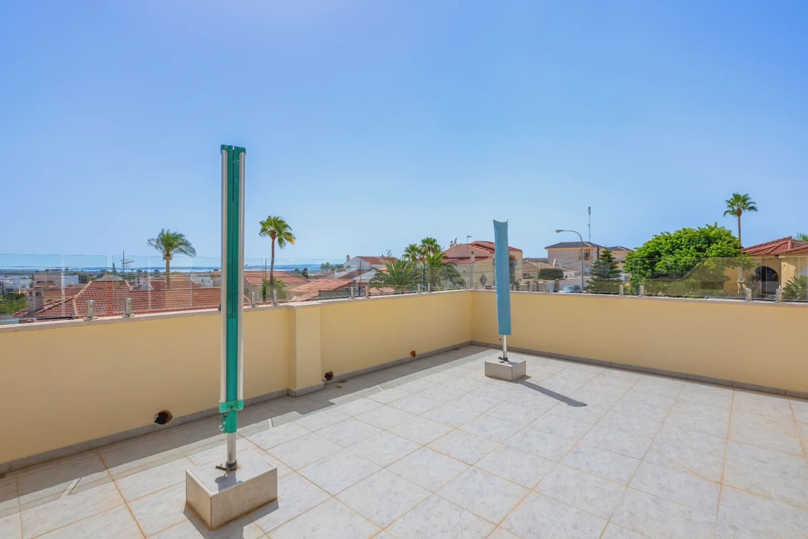 5 quarto Moradia para venda em Ciudad Quesada com piscina garagem - 595 000 € (Ref: 10102608)