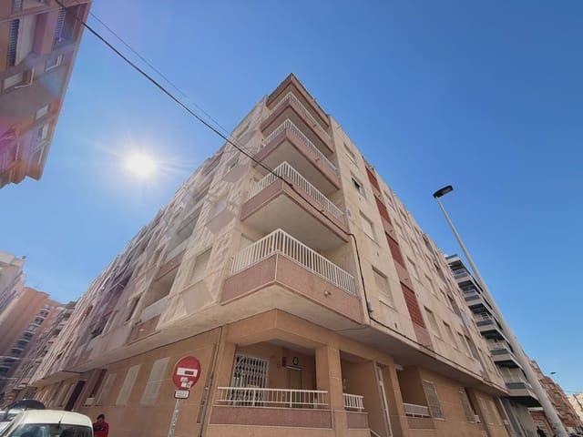 3 soveværelse Lejlighed til salg i Las Piscinas Naturales, Torrevieja - € 219.995 (Ref: 10135574)