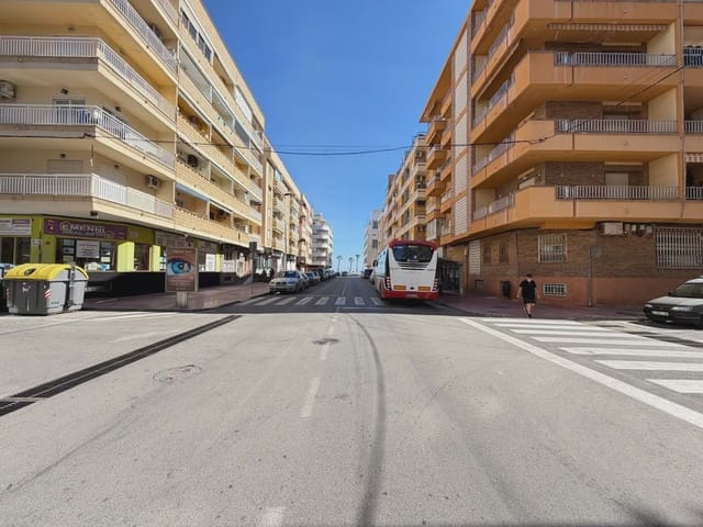 3 soveværelse Lejlighed til salg i Las Piscinas Naturales, Torrevieja - € 219.995 (Ref: 10135574)