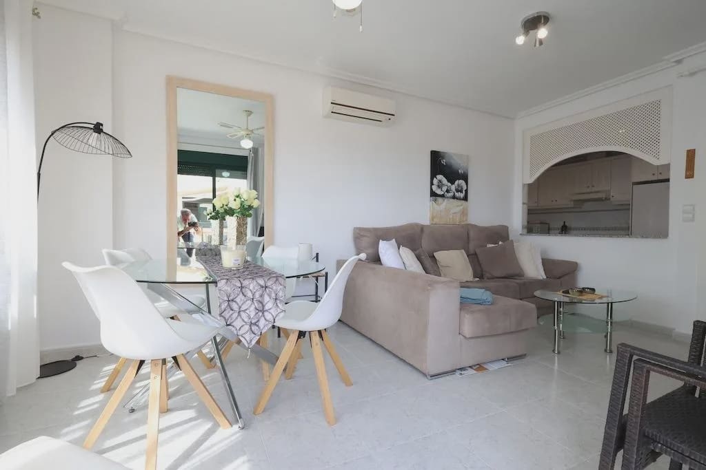 2 soveværelse Lejlighed til salg i Orihuela Costa med swimmingpool - € 199.000 (Ref: 10139711)