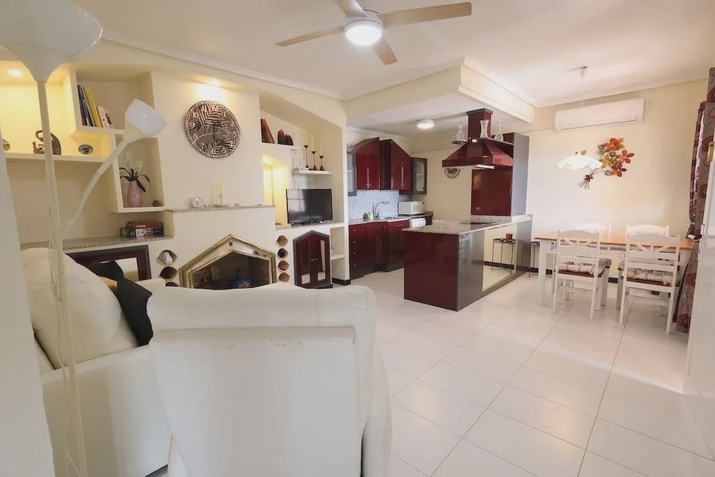 2 soveværelse Lejlighed til salg i Torrevieja med swimmingpool - € 175.000 (Ref: 10139713)
