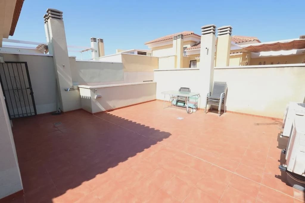 2 bedroom Apartment for sale in Torrevieja with pool garage - € 210,000 (Ref: 10139714)