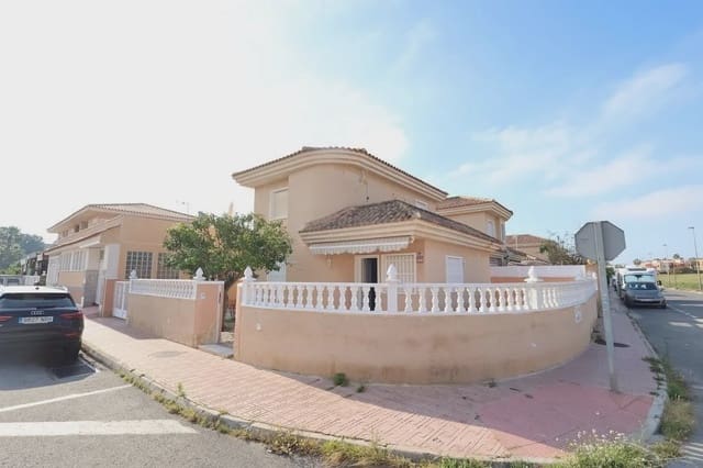 3 makuuhuone Huvila myytävänä paikassa Los Balcones - Los Altos, Torrevieja mukana uima-altaan 
autotalli - 320 000 € (Ref: 10140158)