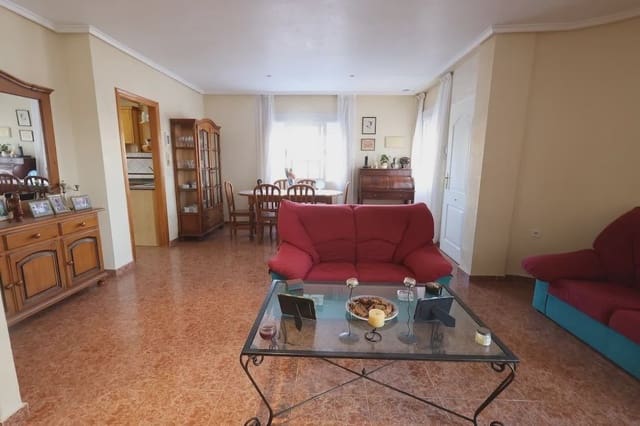 3 makuuhuone Huvila myytävänä paikassa Los Balcones - Los Altos, Torrevieja mukana uima-altaan 
autotalli - 320 000 € (Ref: 10140158)
