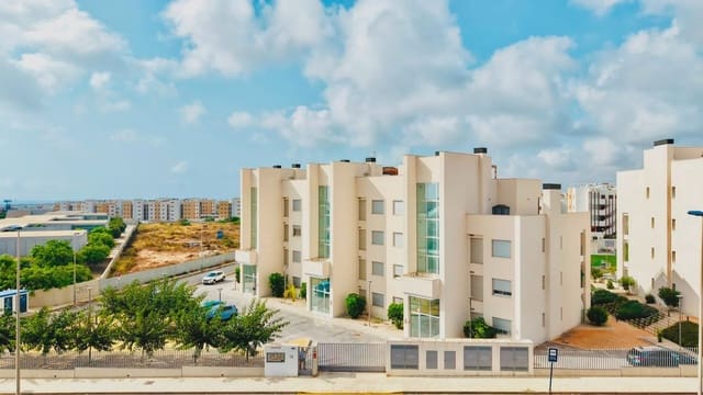 2 soveværelse Lejlighed til salg i Villamartin, Orihuela med swimmingpool garage - € 279.900 (Ref: 10158681)