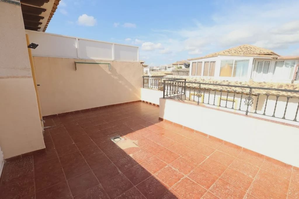 2 bedroom Townhouse for sale in Orihuela Costa with pool garage - € 230,000 (Ref: 10162037)