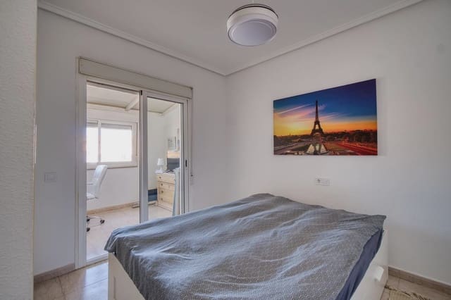 Casa de 2 habitaciones en Benijófar en venta con piscina - 205.000 € (Ref: 10167950)