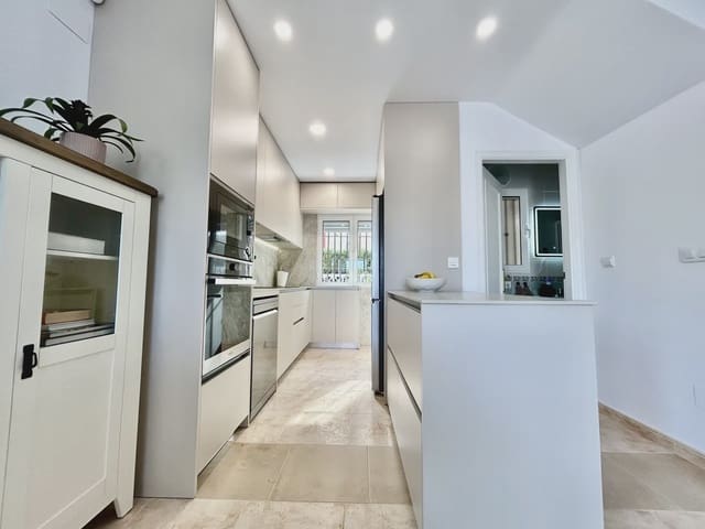 3 soveværelse Byhus til salg i Dehesa de Campoamor, Orihuela med swimmingpool garage - € 345.000 (Ref: 10167952)
