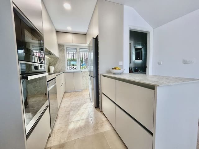 3 soveværelse Byhus til salg i Dehesa de Campoamor, Orihuela med swimmingpool garage - € 345.000 (Ref: 10167952)