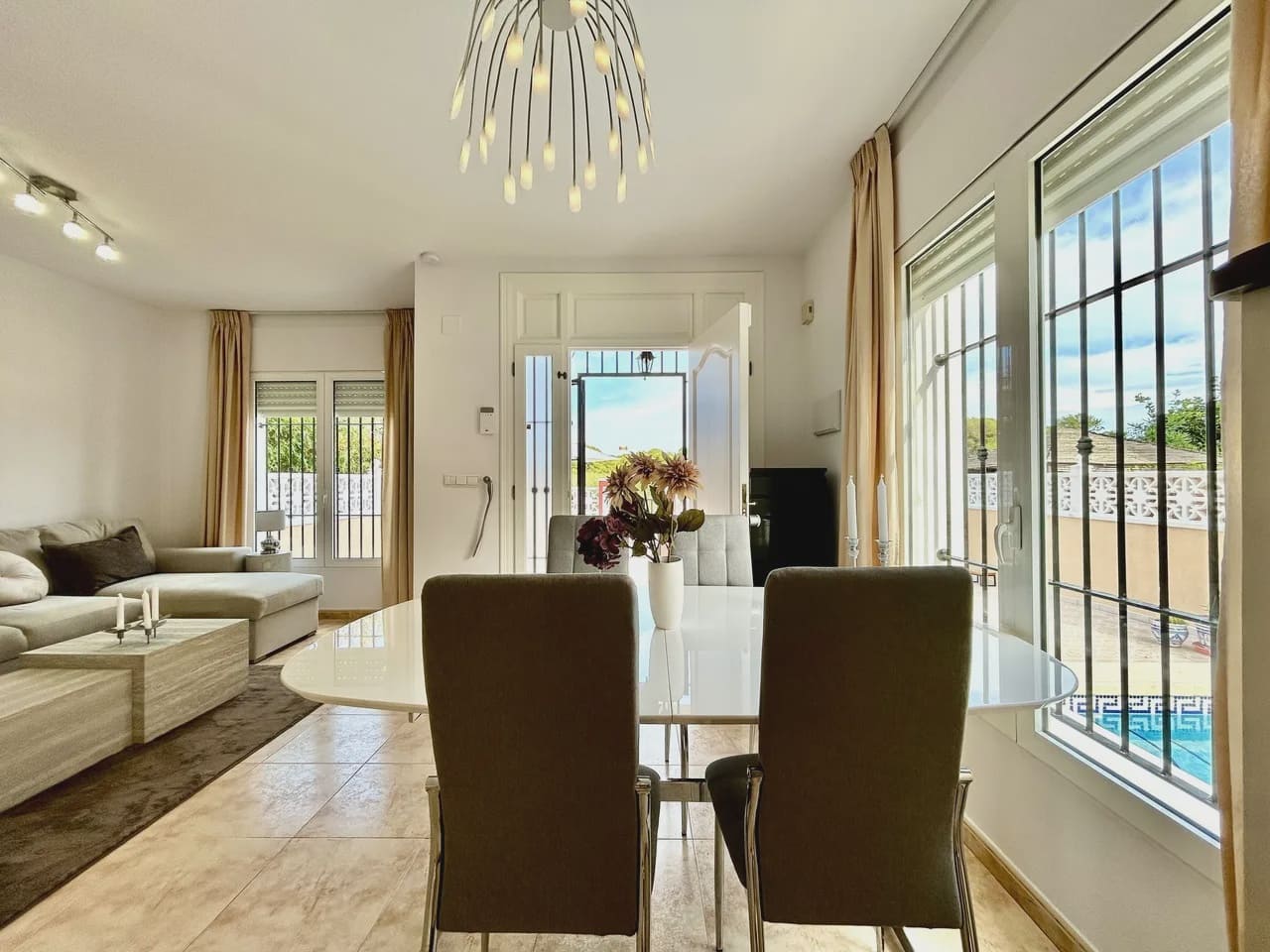 3 bedroom Townhouse for sale in Dehesa de Campoamor with pool garage - € 345,000 (Ref: 10167952)