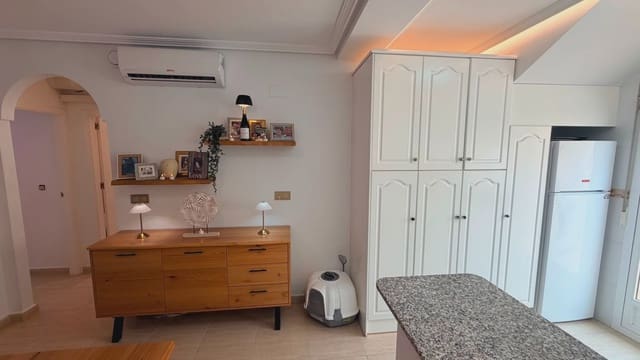 2 soverom Villa til salgs i Los Montesinos med svømmebasseng garasje - € 168 000 (Ref: 10168814)