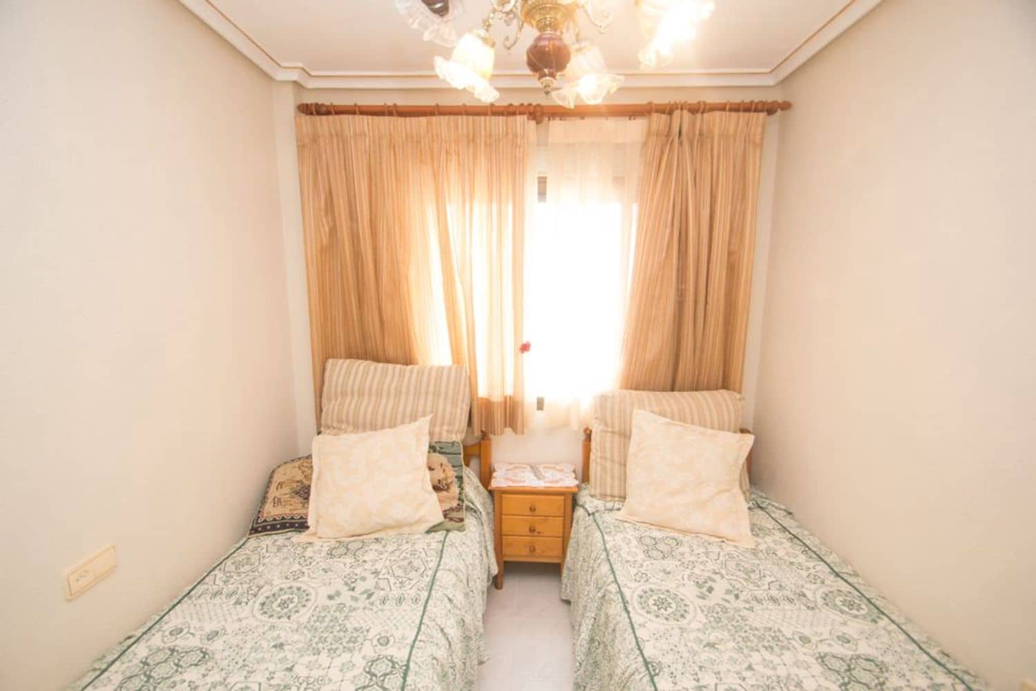 2 soveværelse Lejlighed til salg i La Veleta med garage - € 138.950 (Ref: 9292285)