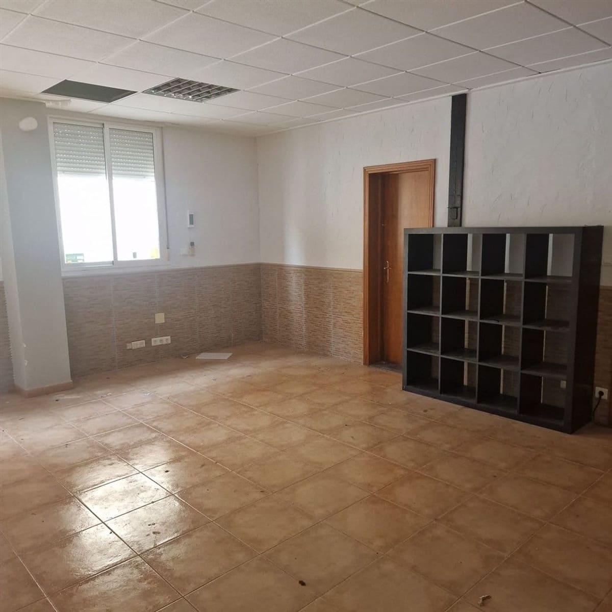 Commercial for sale in Orihuela - € 37,000 (Ref: 9292287)