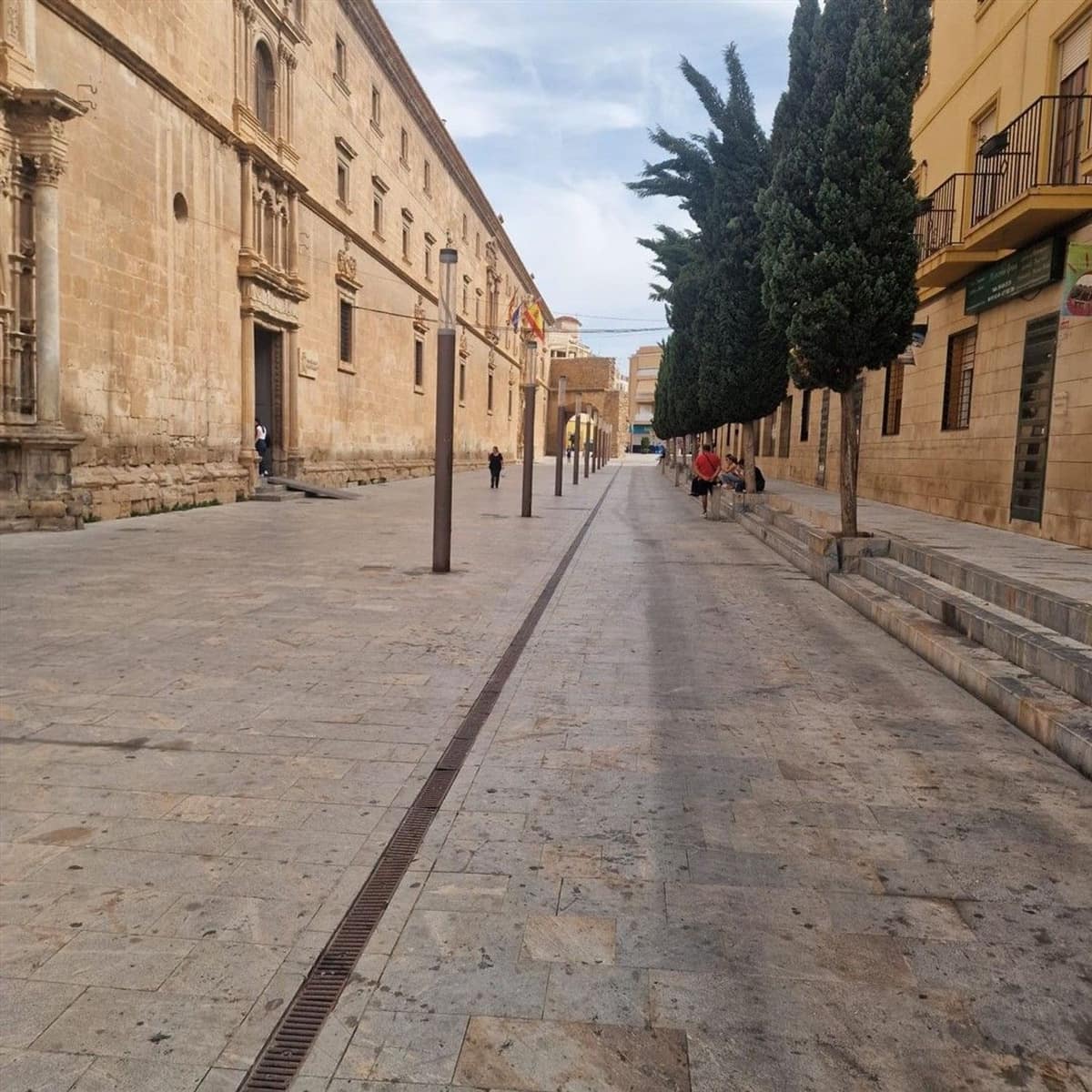 Commercial for sale in Orihuela - € 37,000 (Ref: 9292287)