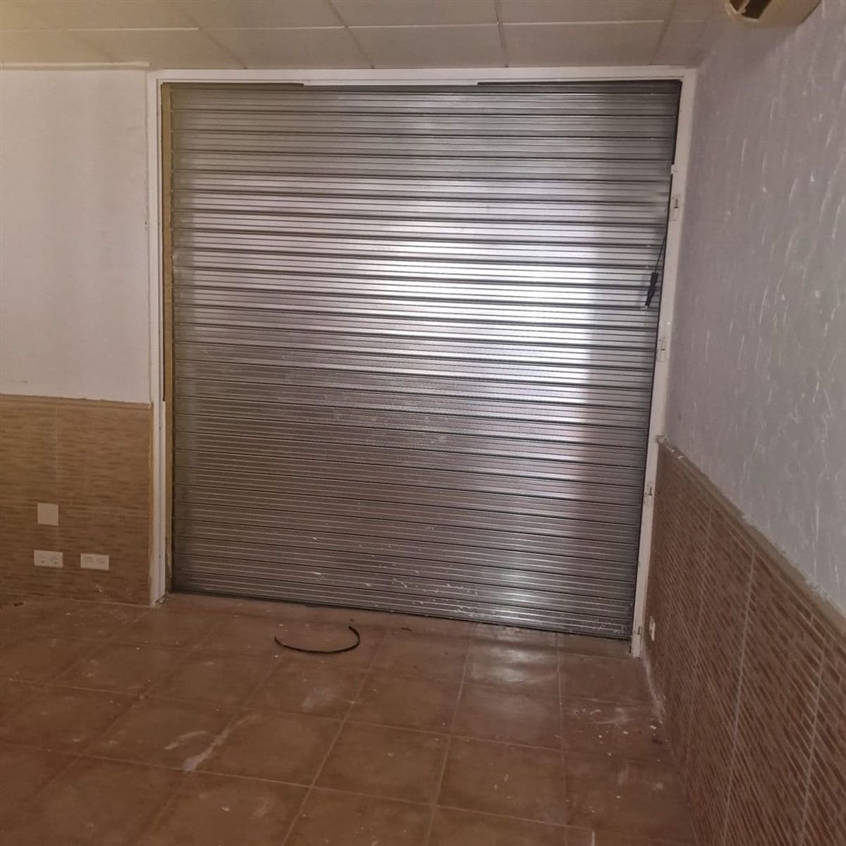 Commercial for sale in Orihuela - € 37,000 (Ref: 9292287)