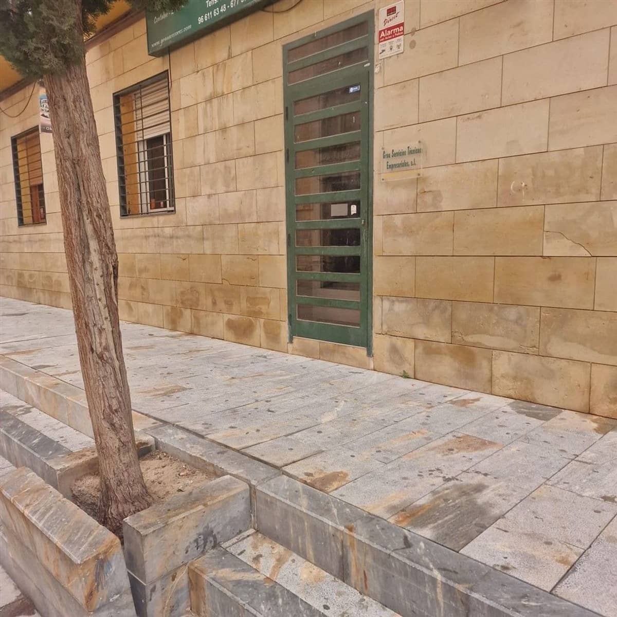 Commercial for sale in Orihuela - € 37,000 (Ref: 9292287)