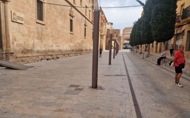 Comercial para venda em Orihuela - 47 000 € (Ref: 9292287)