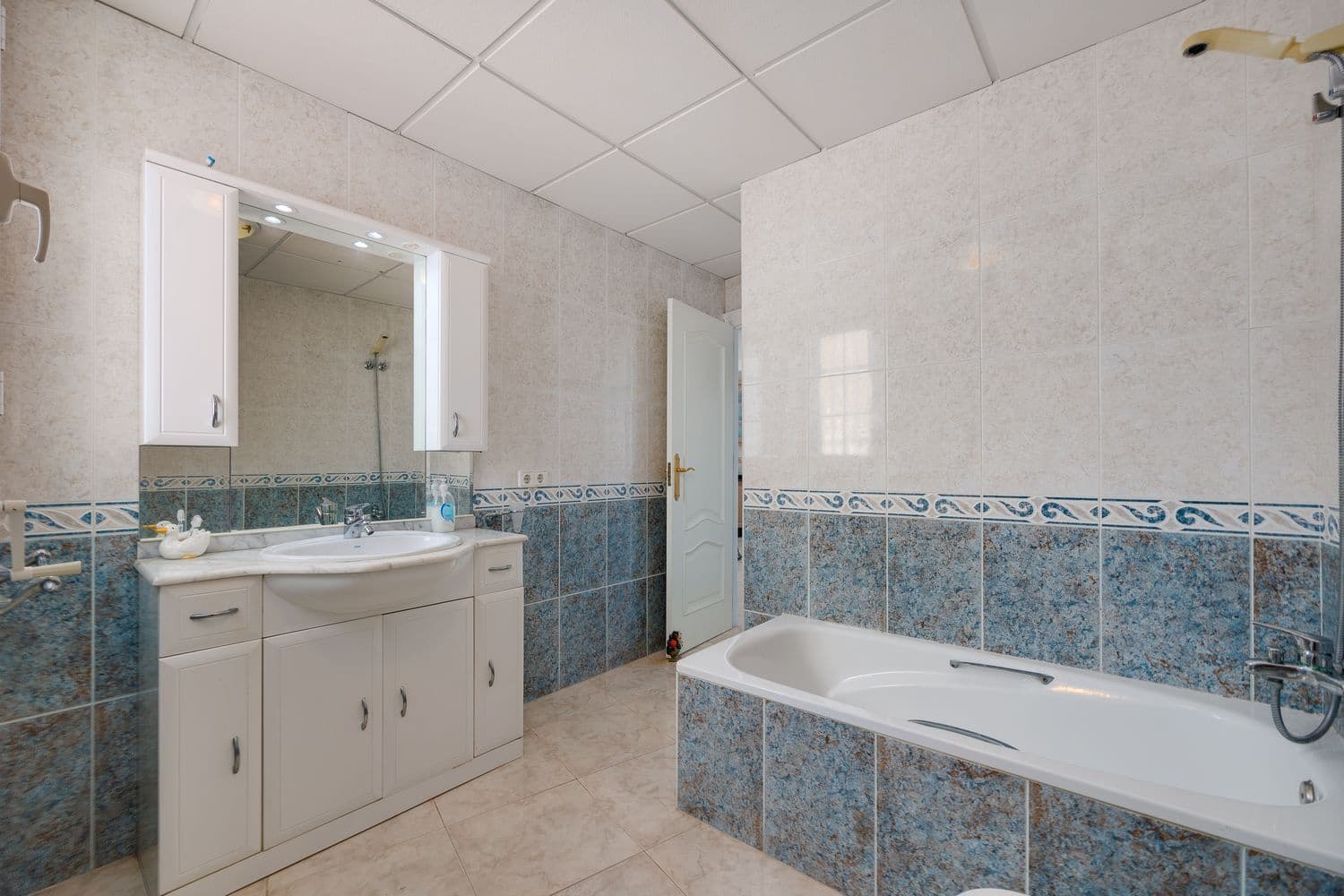 4 soveværelse Lejlighed til salg i Torrevieja med garage - € 389.500 (Ref: 9395571)