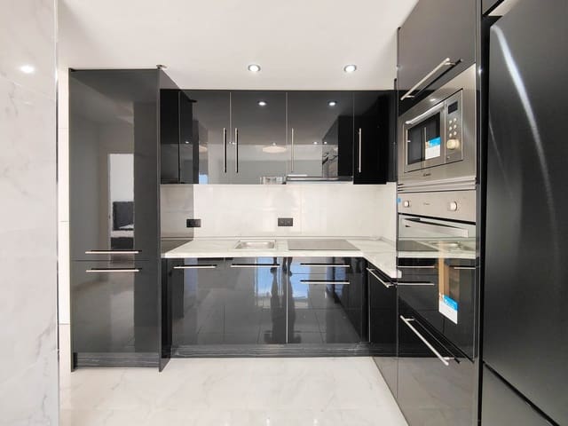 2 soveværelse Lejlighed til salg i Punta Prima, Torrevieja med swimmingpool garage - € 189.500 (Ref: 9426681)