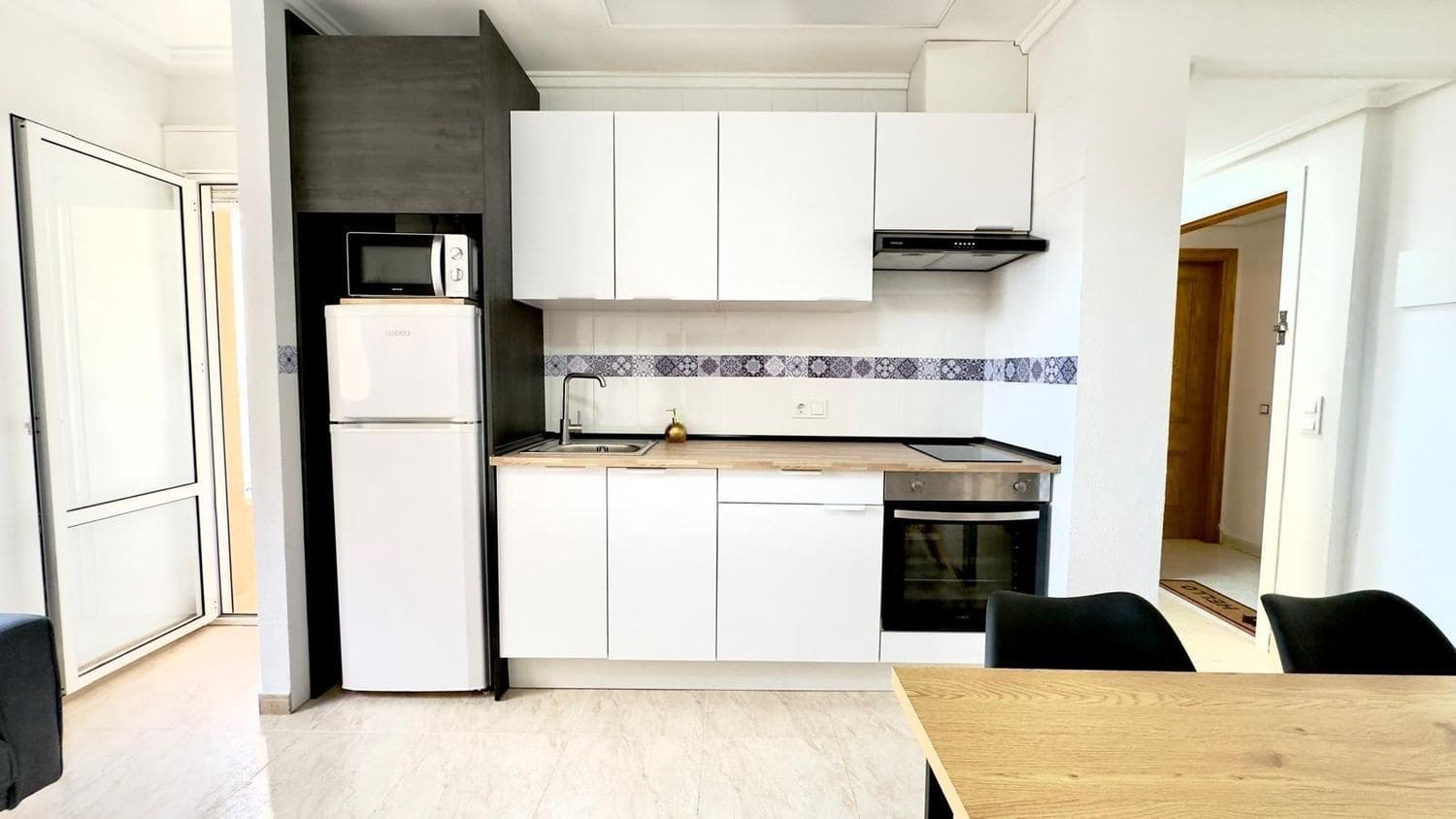 Apartamento de 2 habitaciones en Torrevieja en venta con garaje - 129.900 € (Ref: 9451769)