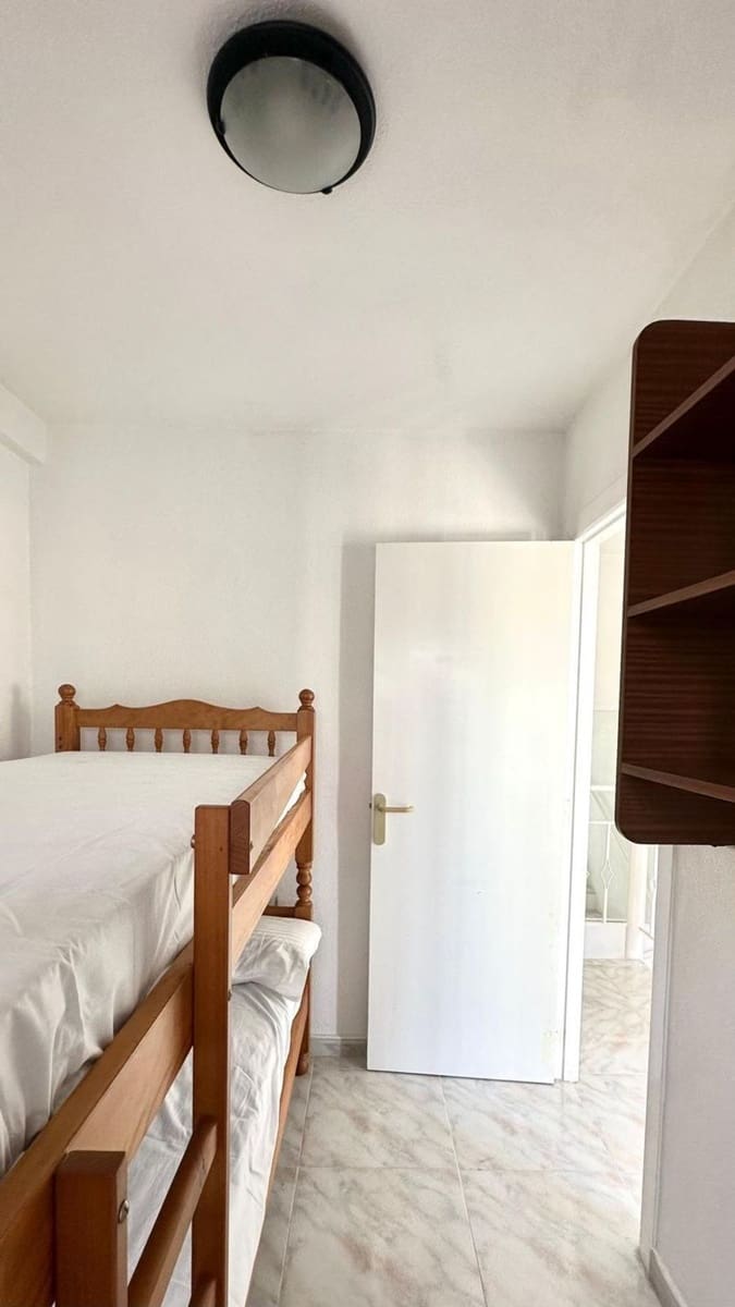 3 sypialnia Dom na sprzedaż w Torrevieja z basenem garażem - 179 000 € (Ref: 9452562)