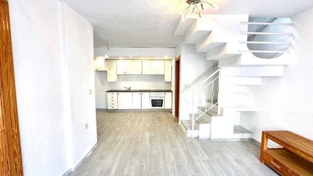 3 sypialnia Dom na sprzedaż w El Chaparral - La Siesta - La Torreta, Torrevieja z basenem garażem - 179 000 € (Ref: 9452562)