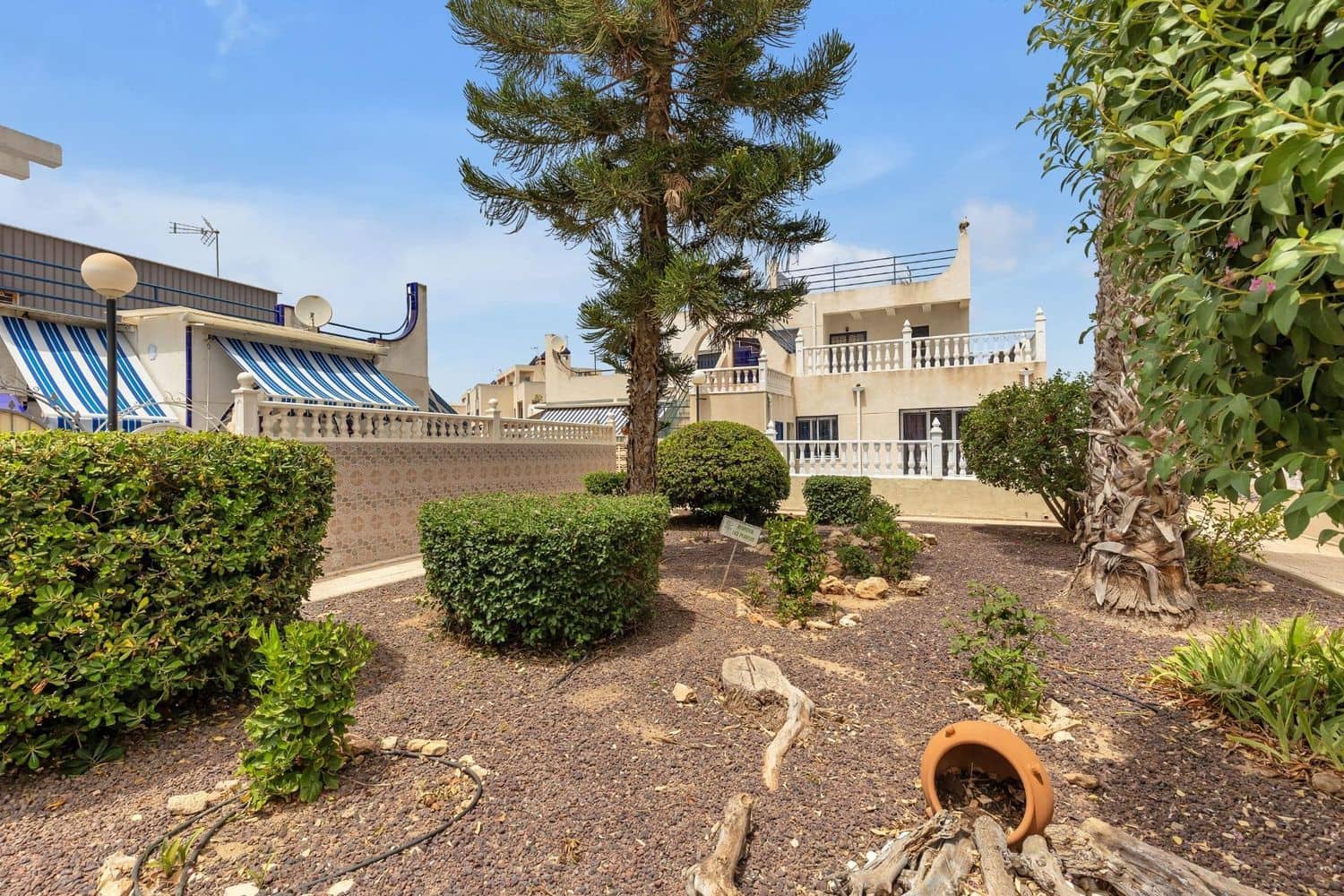 3 sypialnia Dom na sprzedaż w Torrevieja z basenem garażem - 179 000 € (Ref: 9452562)