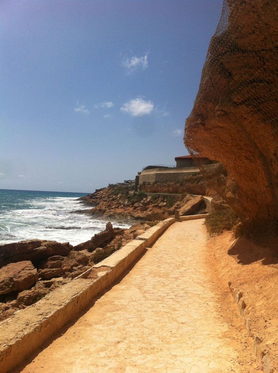 2 makuuhuone Huoneisto myytävänä paikassa Alicante kaupunki mukana uima-altaan 
autotalli - 239 900 € (Ref: 9452563)