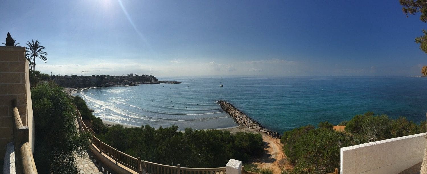 2 makuuhuone Huoneisto myytävänä paikassa Alicante kaupunki mukana uima-altaan 
autotalli - 239 900 € (Ref: 9452563)