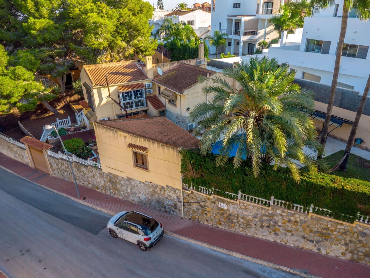 3 chambre Villa/Maison à vendre à Torrevieja avec piscine garage - 490 000 € (Ref: 9472002)