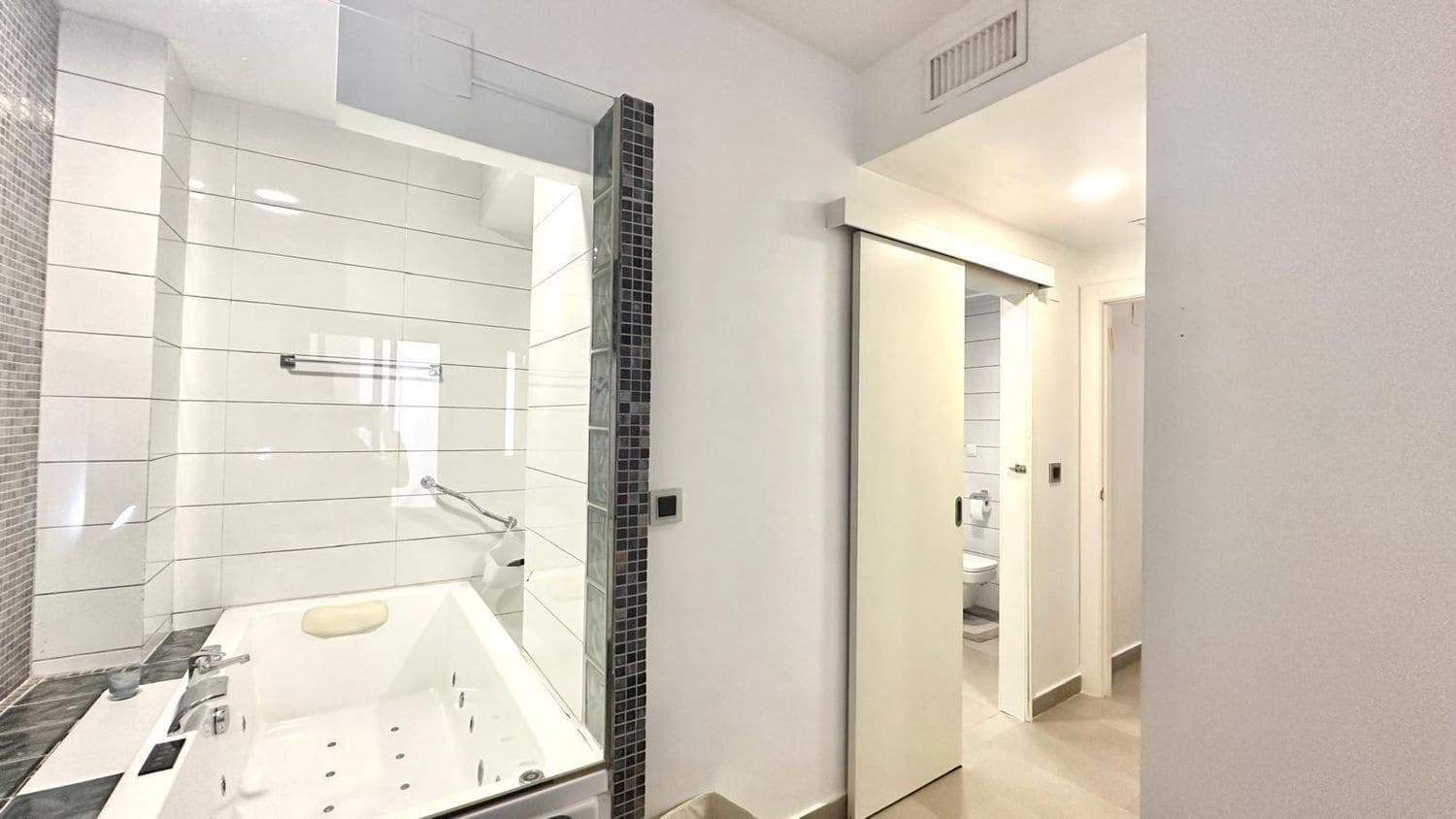 3 soverom Leilighet til salgs i Torrevieja med garasje - € 220 000 (Ref: 9478542)