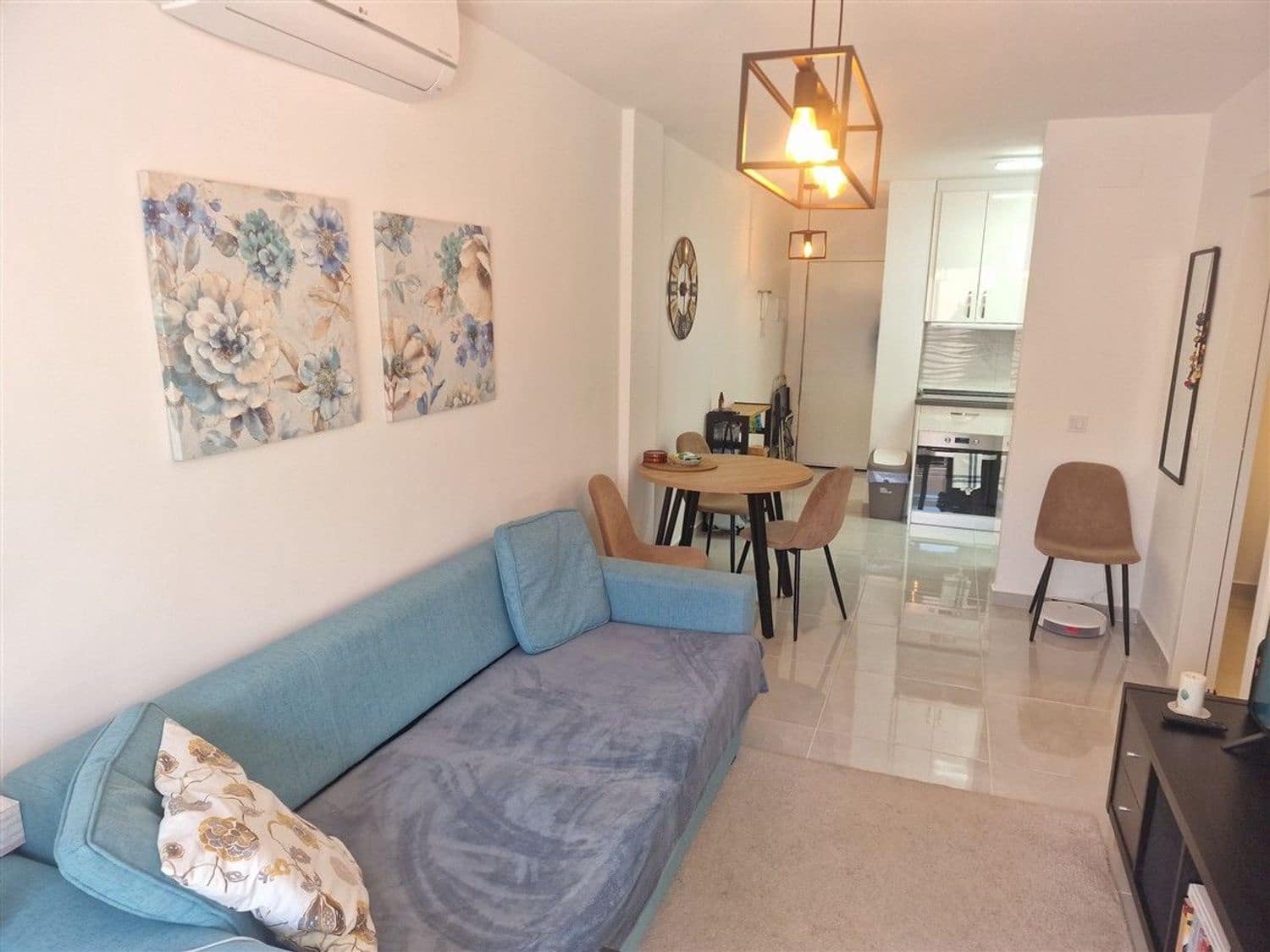 Apartamento de 2 habitaciones en Torrevieja en venta con piscina garaje - 169.900 € (Ref: 9774427)